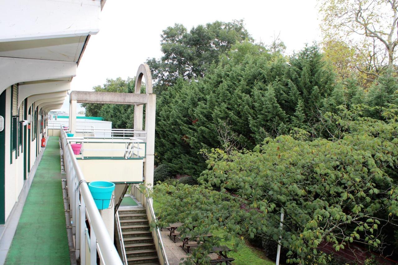 พรีเมียร์ คลาส ชาโตรู เซนต์ โมร์ Hotel Saint-Maur  ภายนอก รูปภาพ