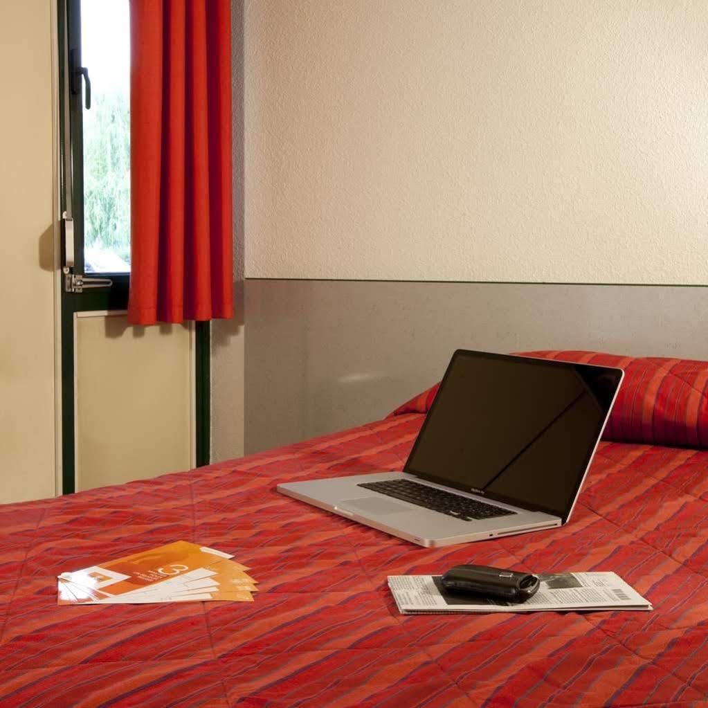 พรีเมียร์ คลาส ชาโตรู เซนต์ โมร์ Hotel Saint-Maur  ภายนอก รูปภาพ